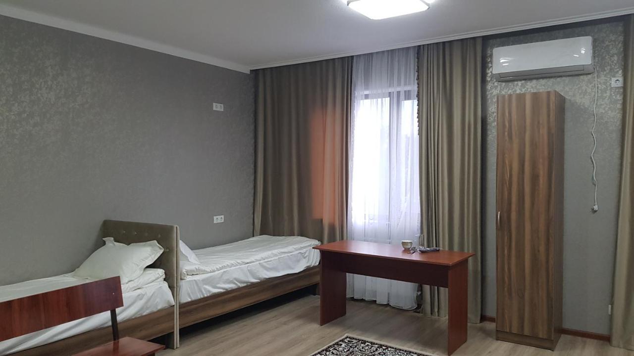 Nomad Hotel Bishkek Halal Εξωτερικό φωτογραφία