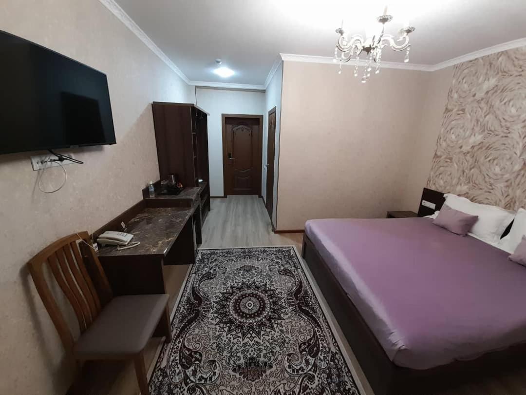Nomad Hotel Bishkek Halal Εξωτερικό φωτογραφία